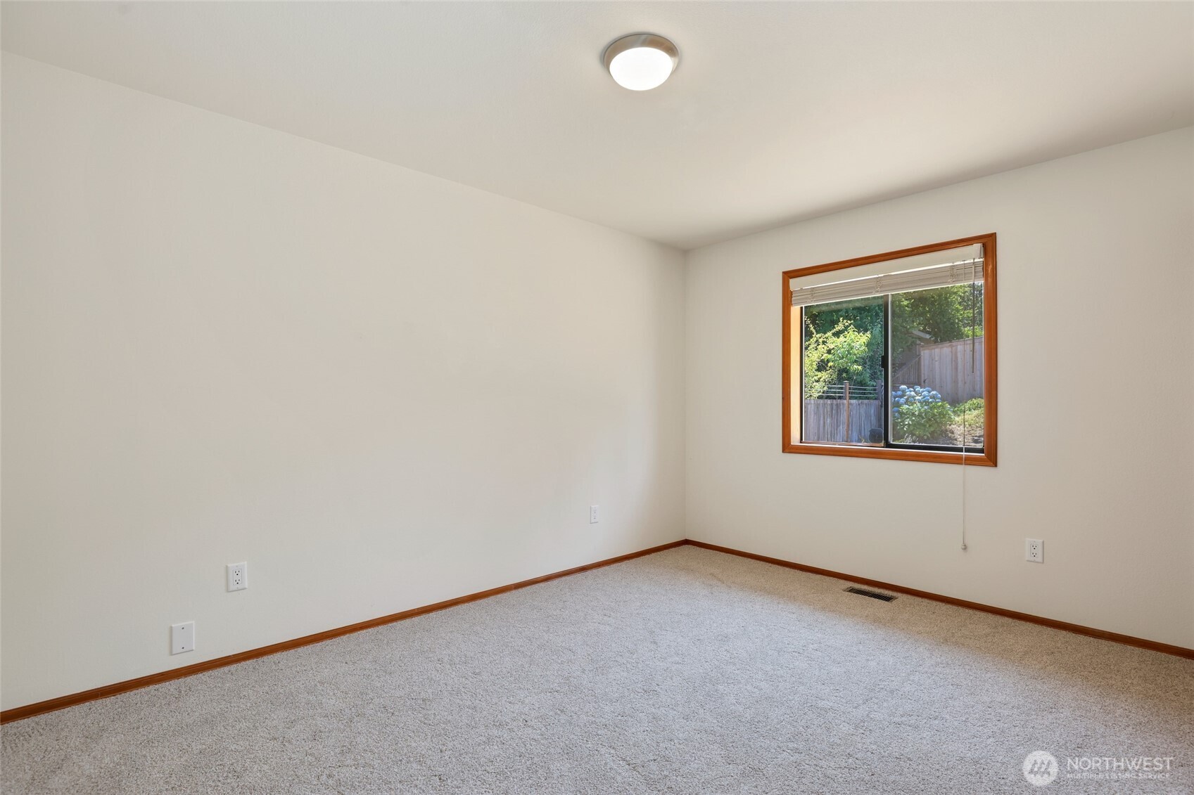1826 Browns Point Boulevard , Tacoma, WA 98422