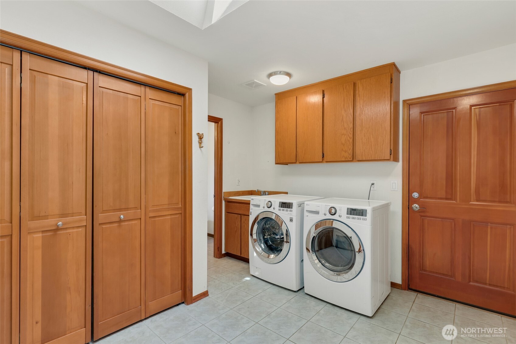 1826 Browns Point Boulevard , Tacoma, WA 98422