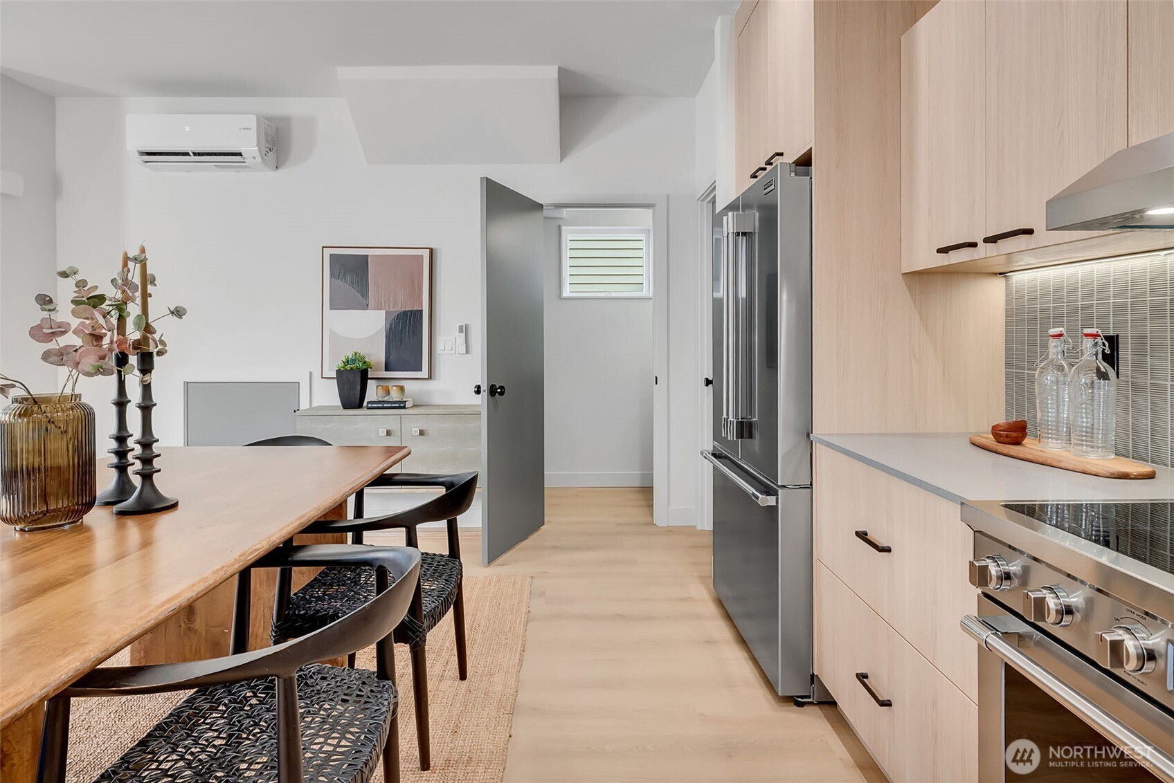 4405 S Holly Street , Seattle, WA 98118