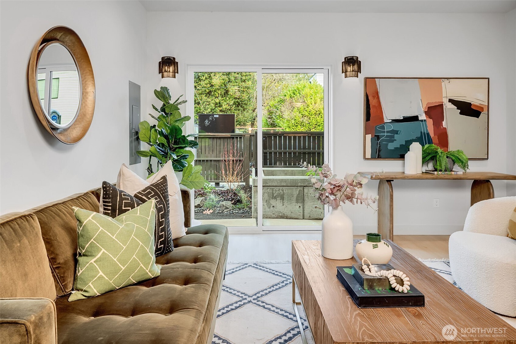 4405 S Holly Street , Seattle, WA 98118