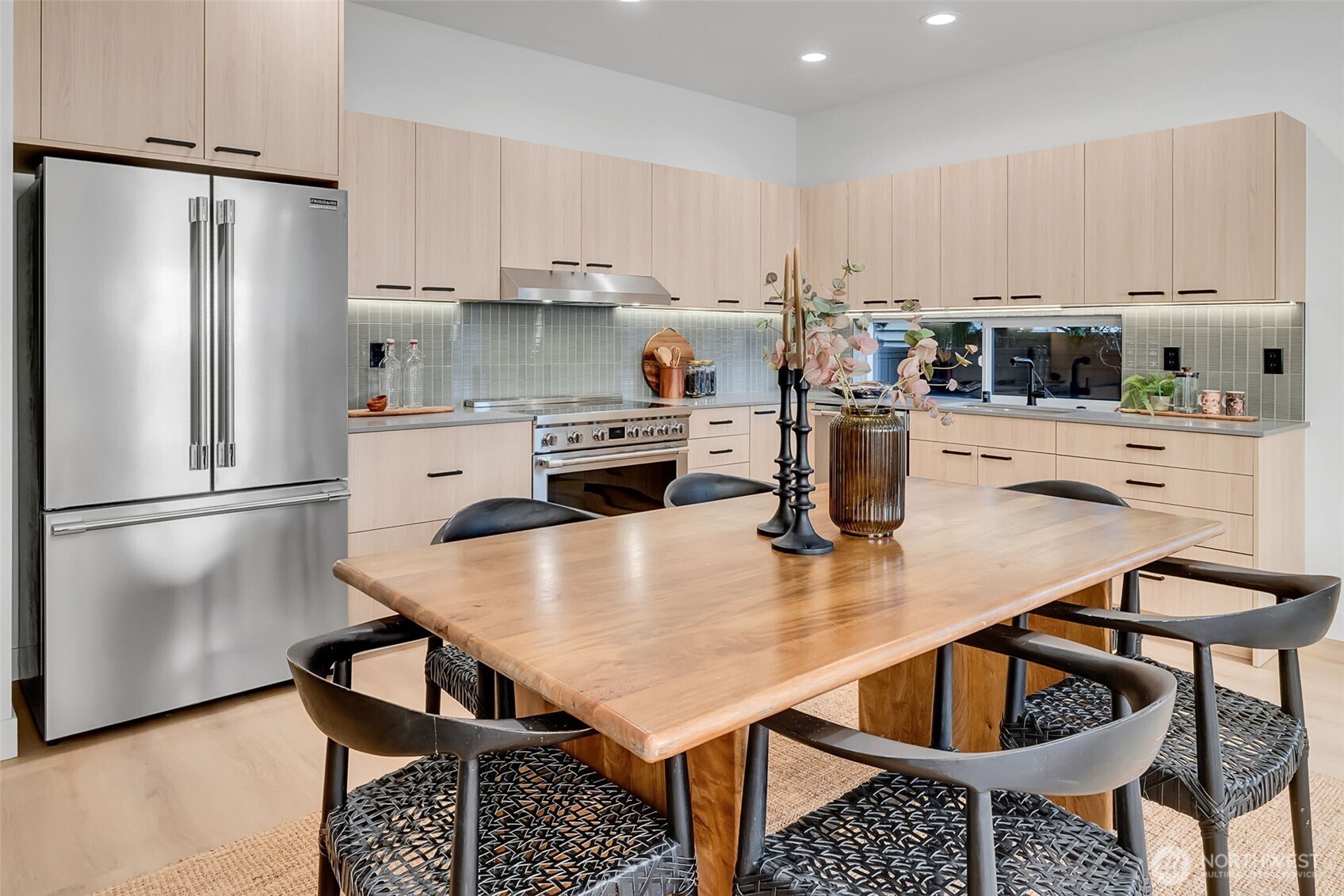 4405 S Holly Street , Seattle, WA 98118