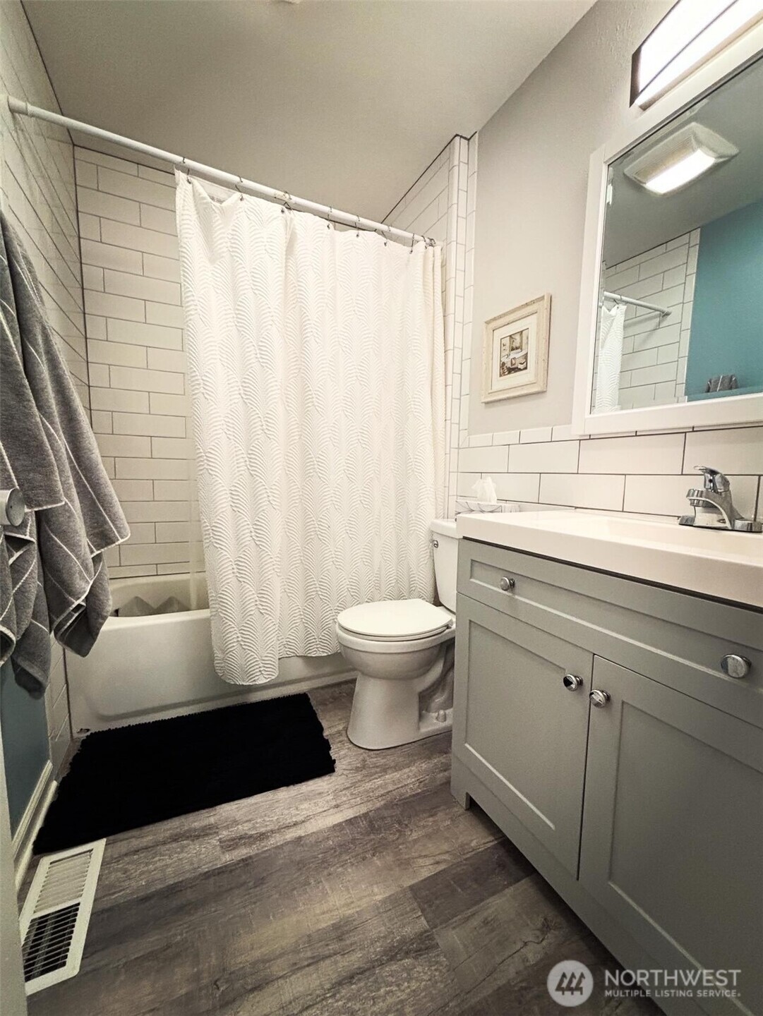 336 Harvard Avenue , Fircrest, WA 98466