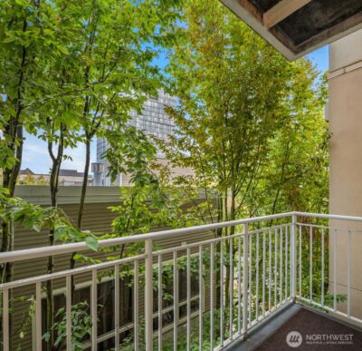 11004 NE 11th Street #404, Bellevue, WA 98004 - Photo 7
