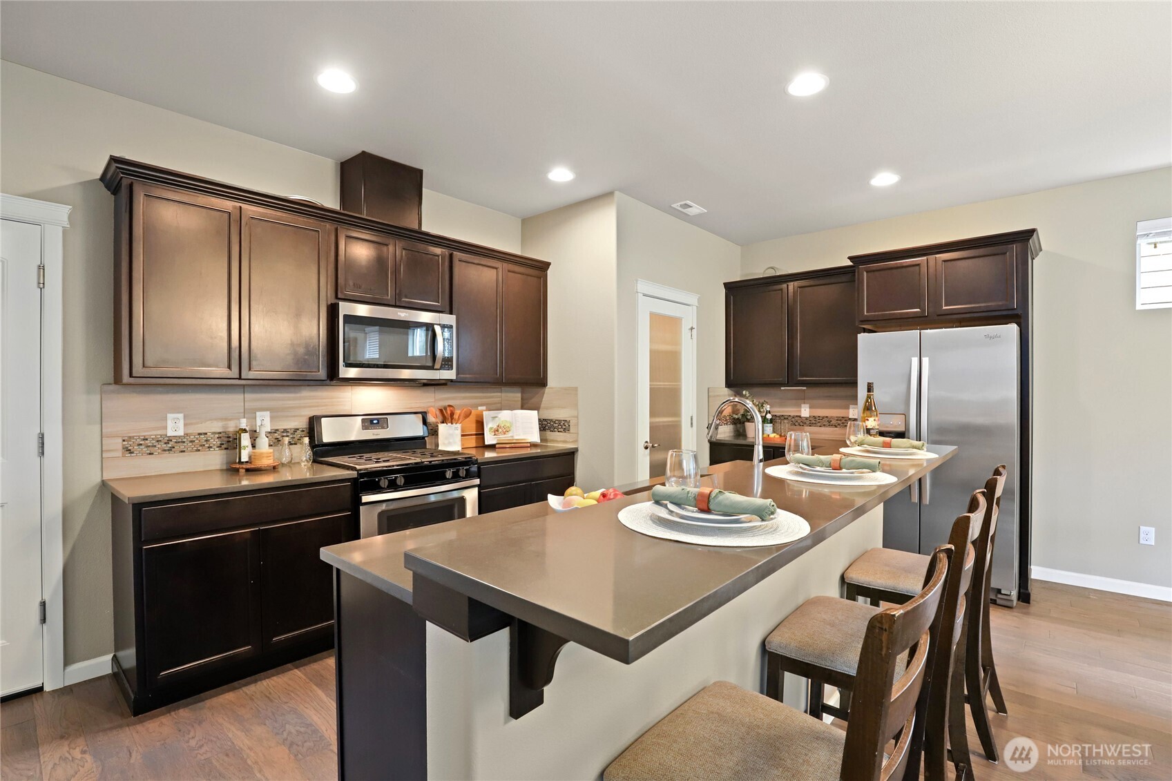 3914 Portside Drive , Bremerton, WA 98312-7102