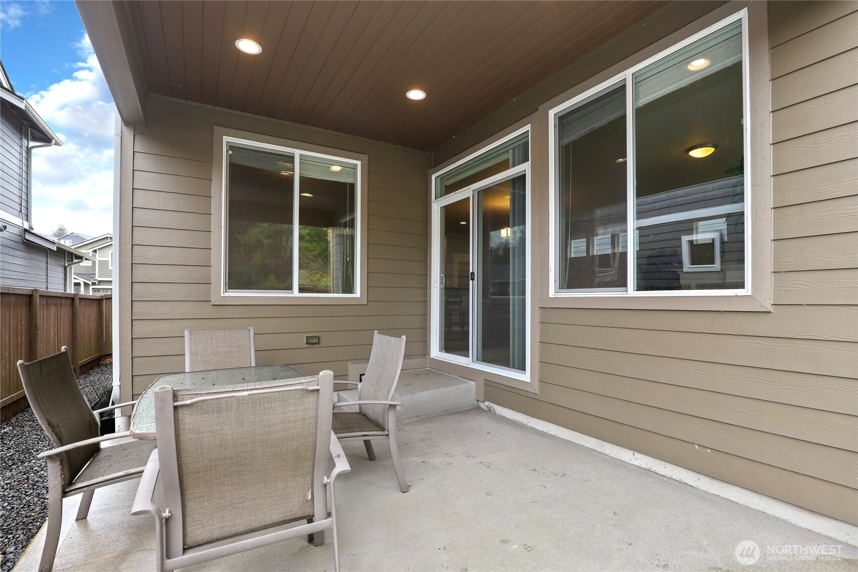 3914 Portside Drive , Bremerton, WA 98312-7102