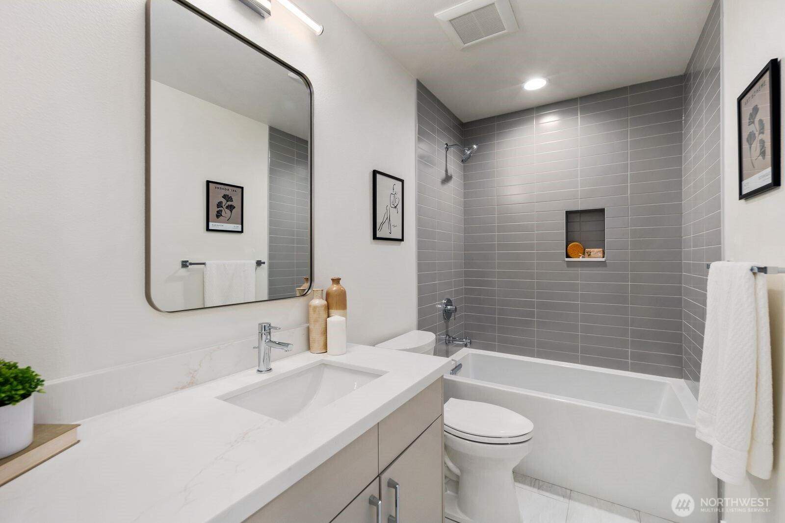 1004 N 48th Street #A, Seattle, WA 98103