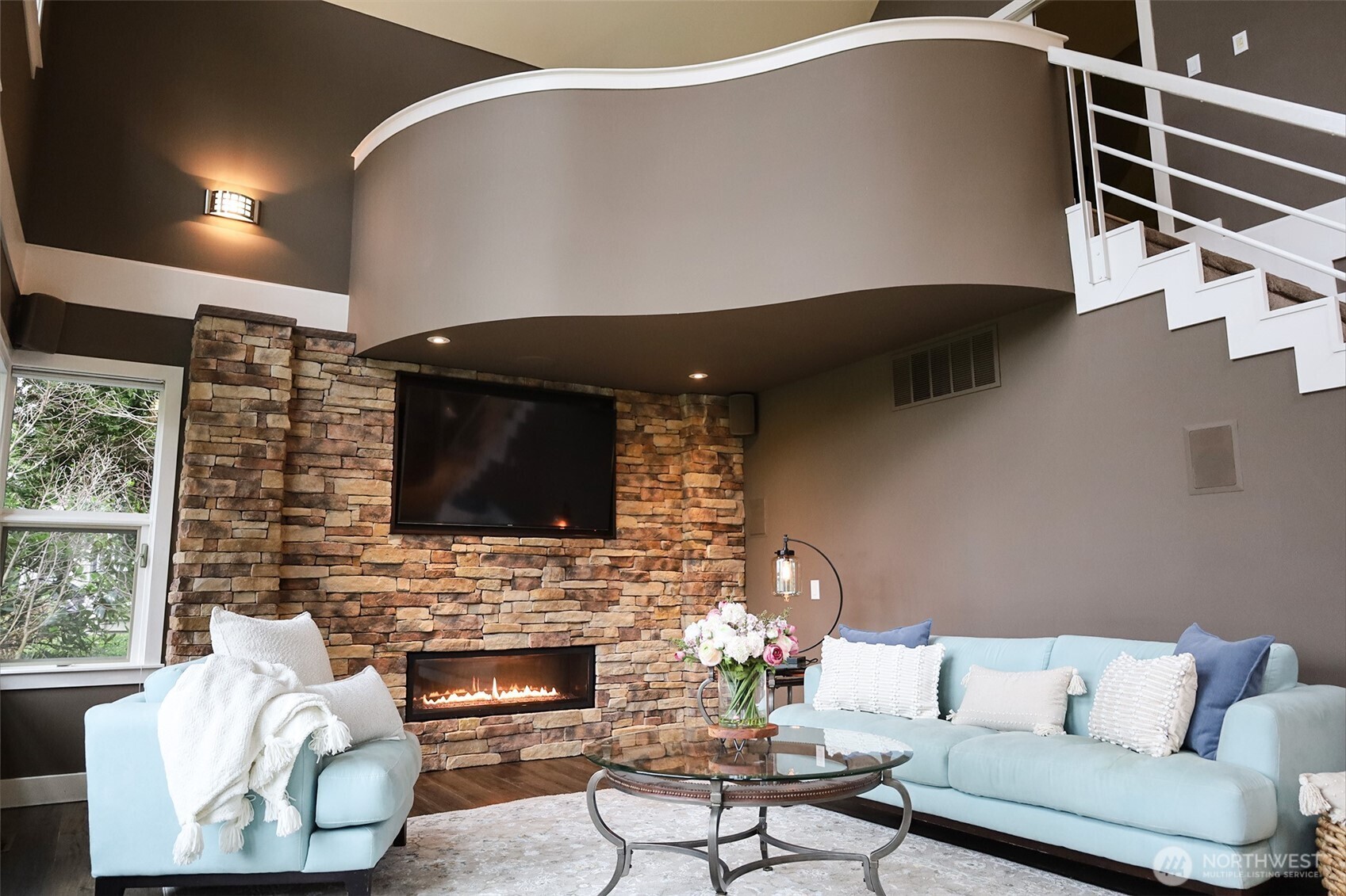 8777 Goshawk Road , Blaine, WA 98230