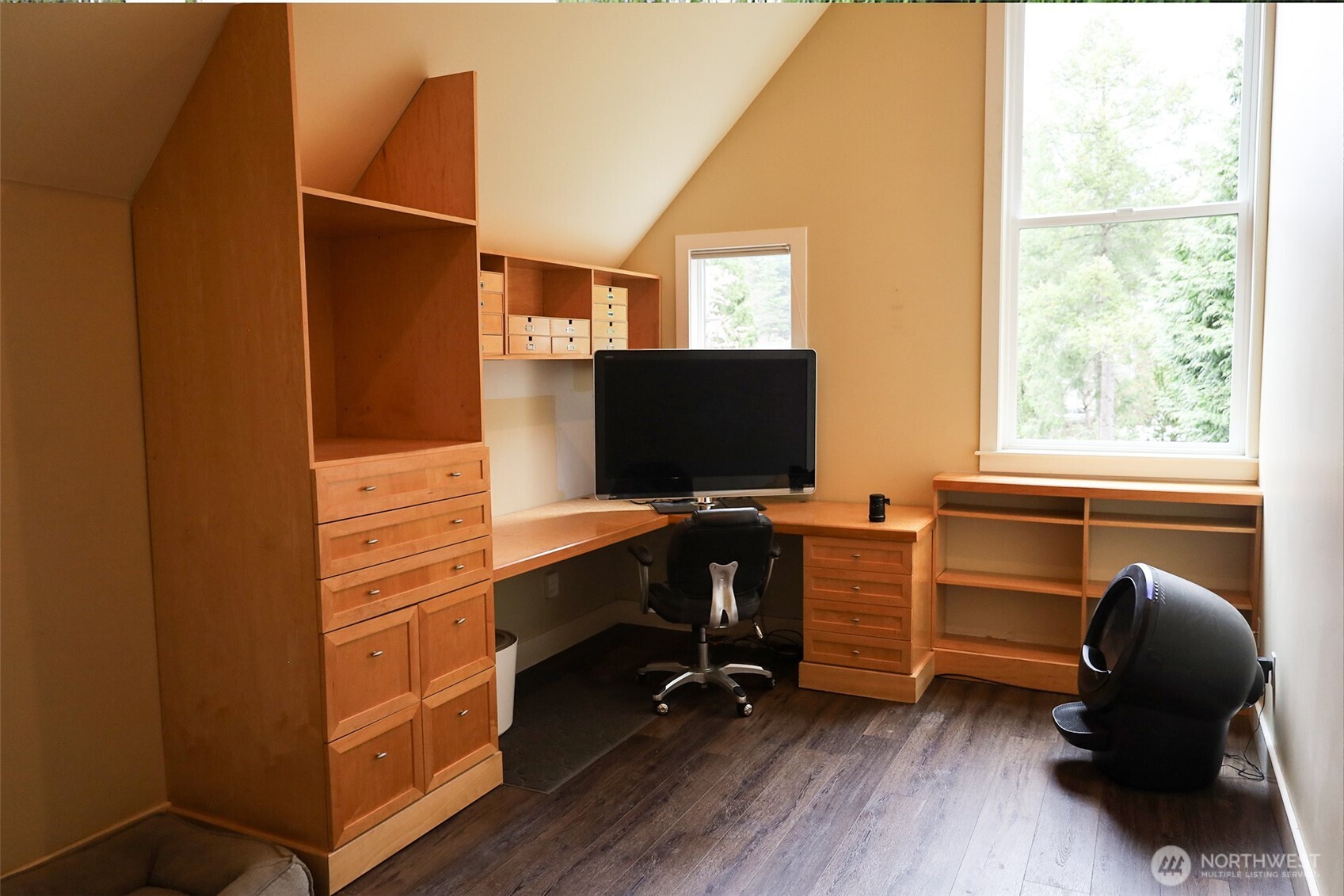 8777 Goshawk Road , Blaine, WA 98230