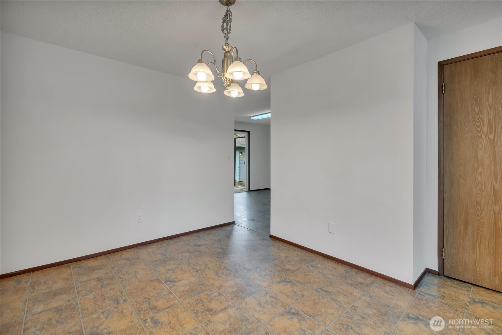 107 Butte Avenue , Pacific, WA 98047