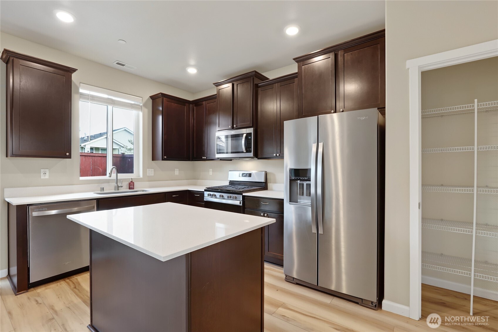 4758 Driftwood Street , Bremerton, WA 98312-4609