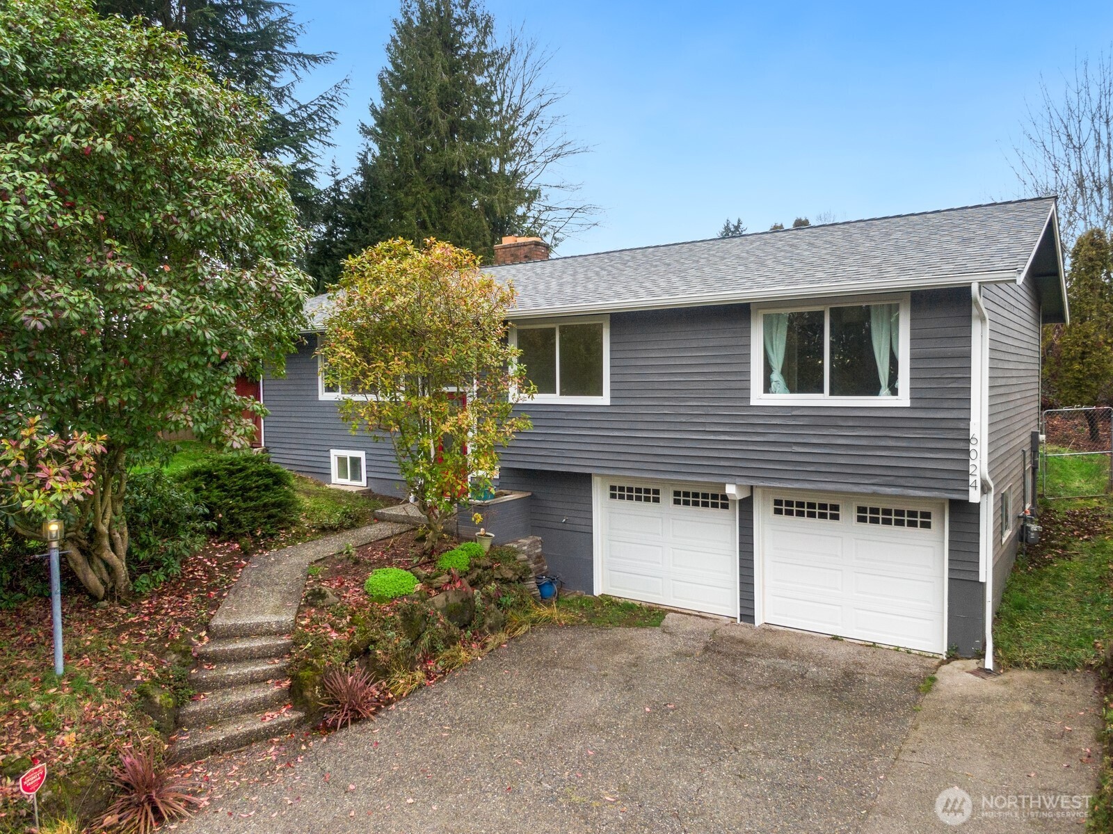 6024 S 127th Place , Seattle, WA 98178