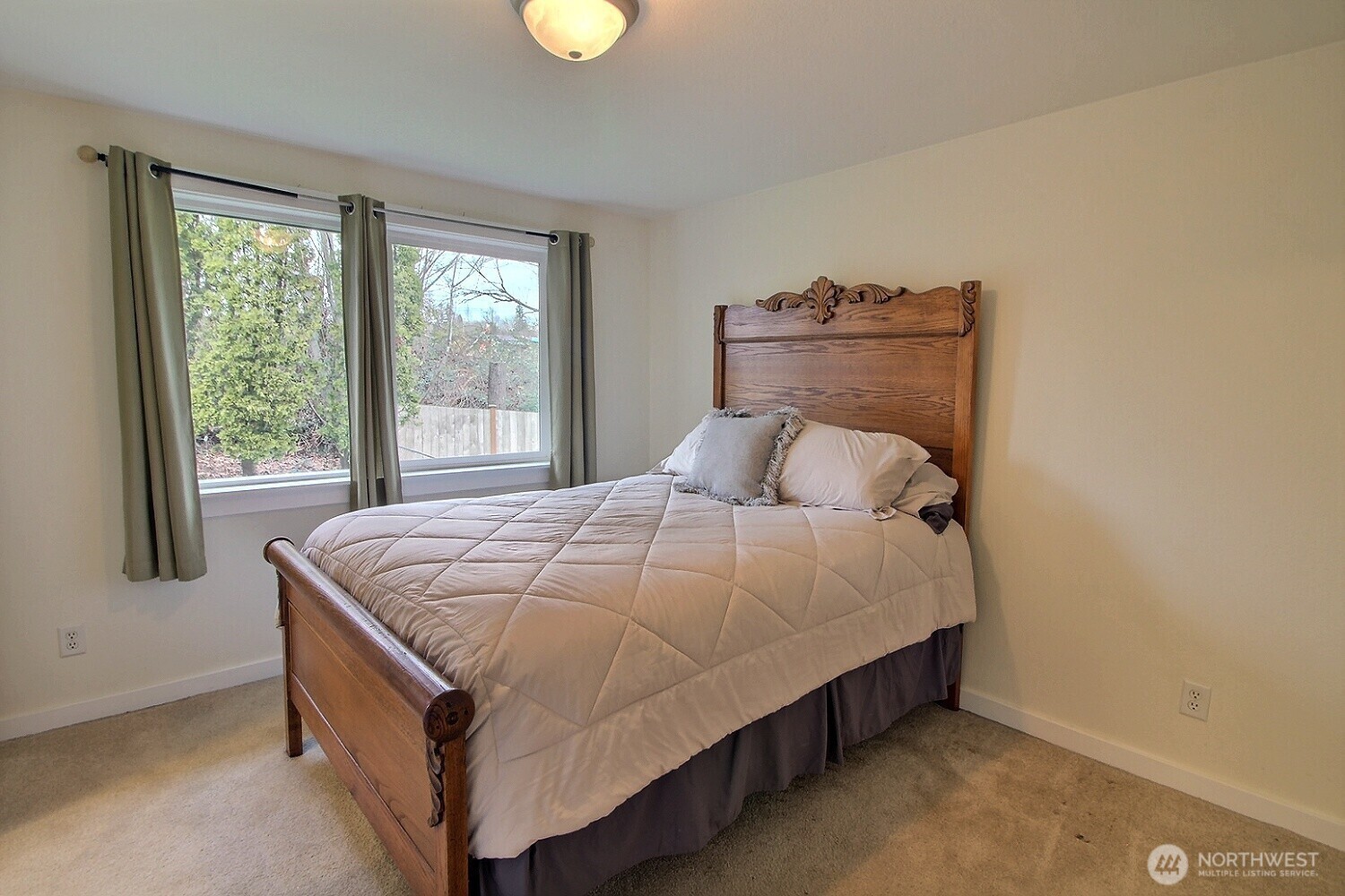 6024 S 127th Place , Seattle, WA 98178