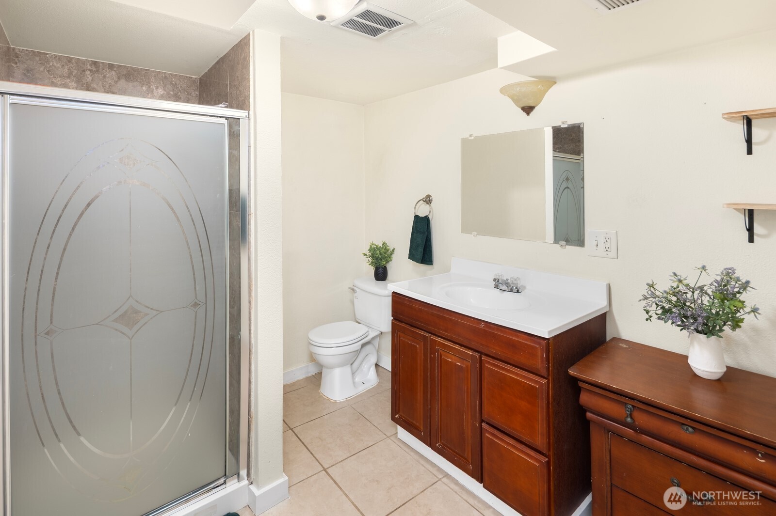 6024 S 127th Place , Seattle, WA 98178