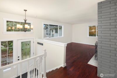6024 S 127th Place , Seattle, WA 98178 - Photo 2
