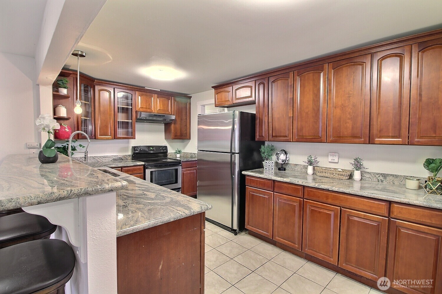 6024 S 127th Place , Seattle, WA 98178