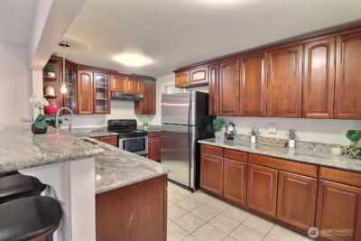 6024 S 127th Place , Seattle, WA 98178 - Photo 6