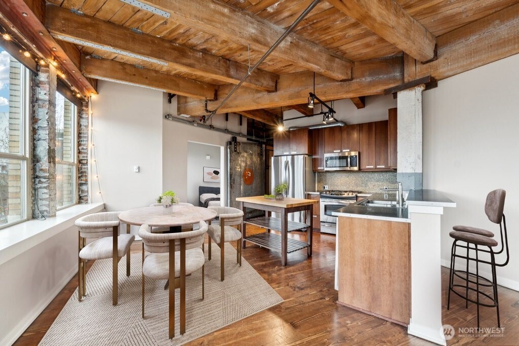 1408 12th Avenue #201, Seattle, WA 98122