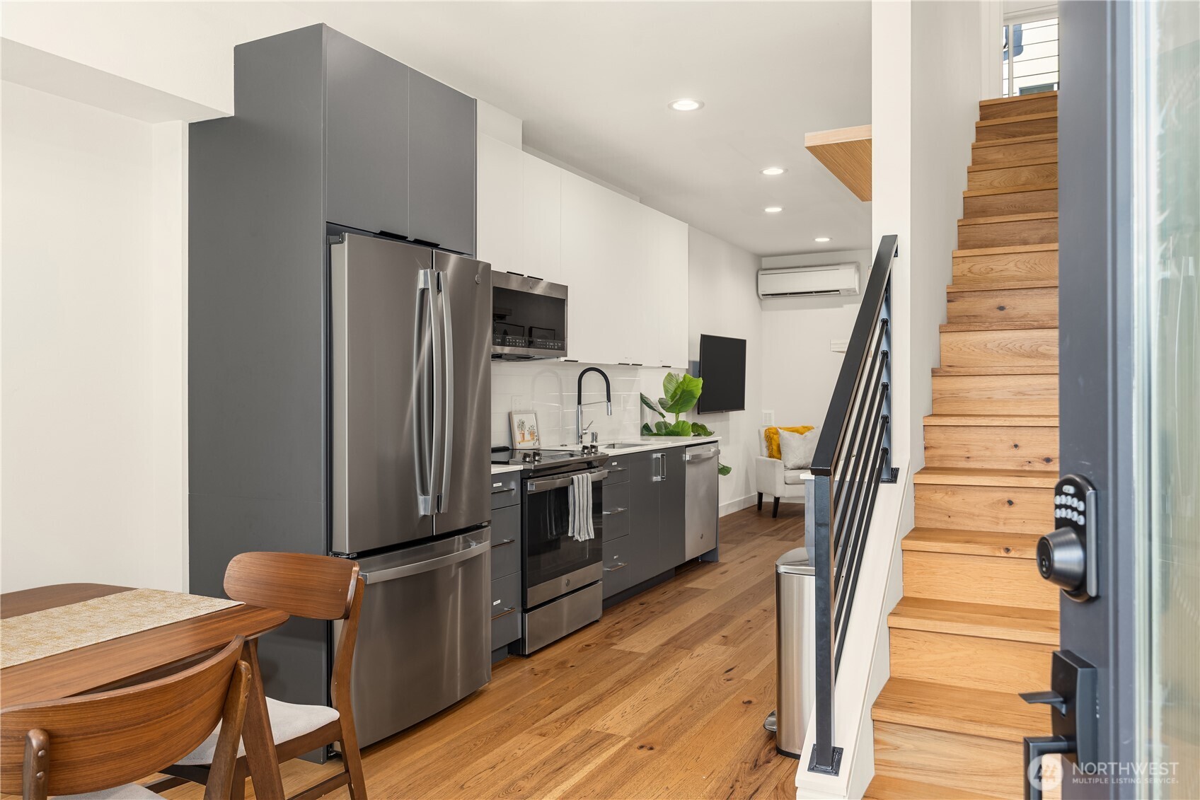 4515 Sunnyside Avenue N #B, Seattle, WA 98103