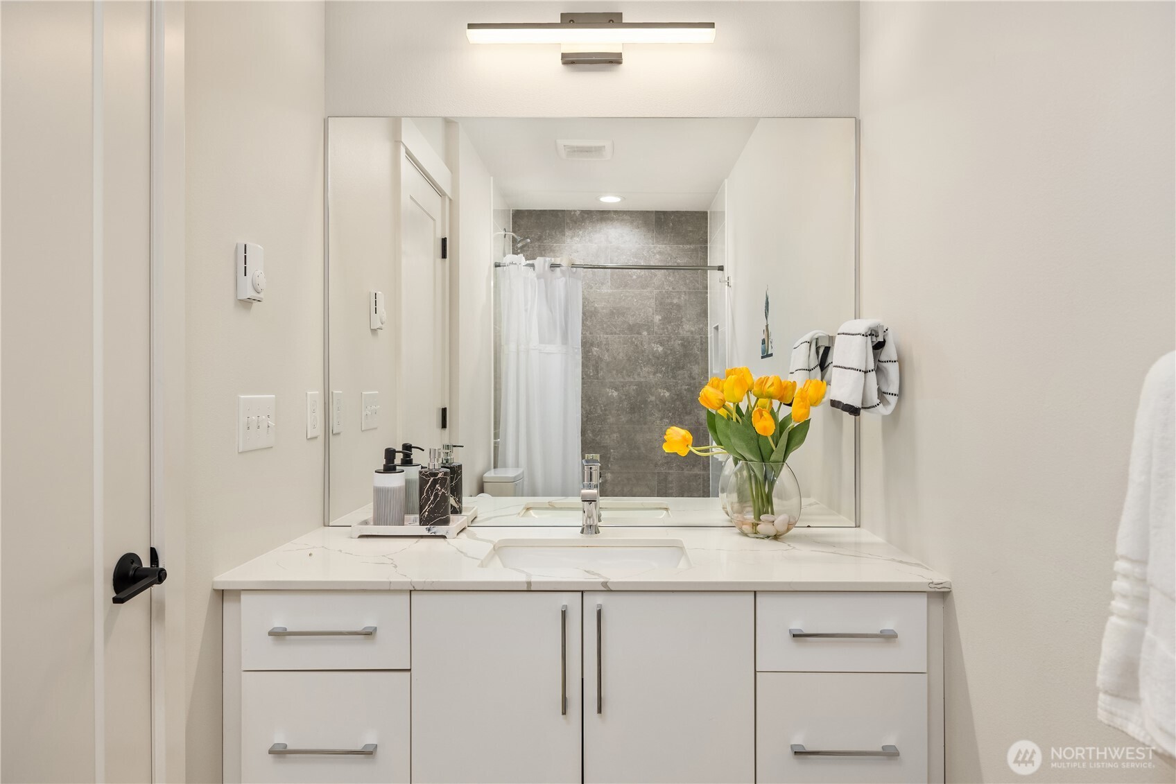 4515 Sunnyside Avenue N #B, Seattle, WA 98103