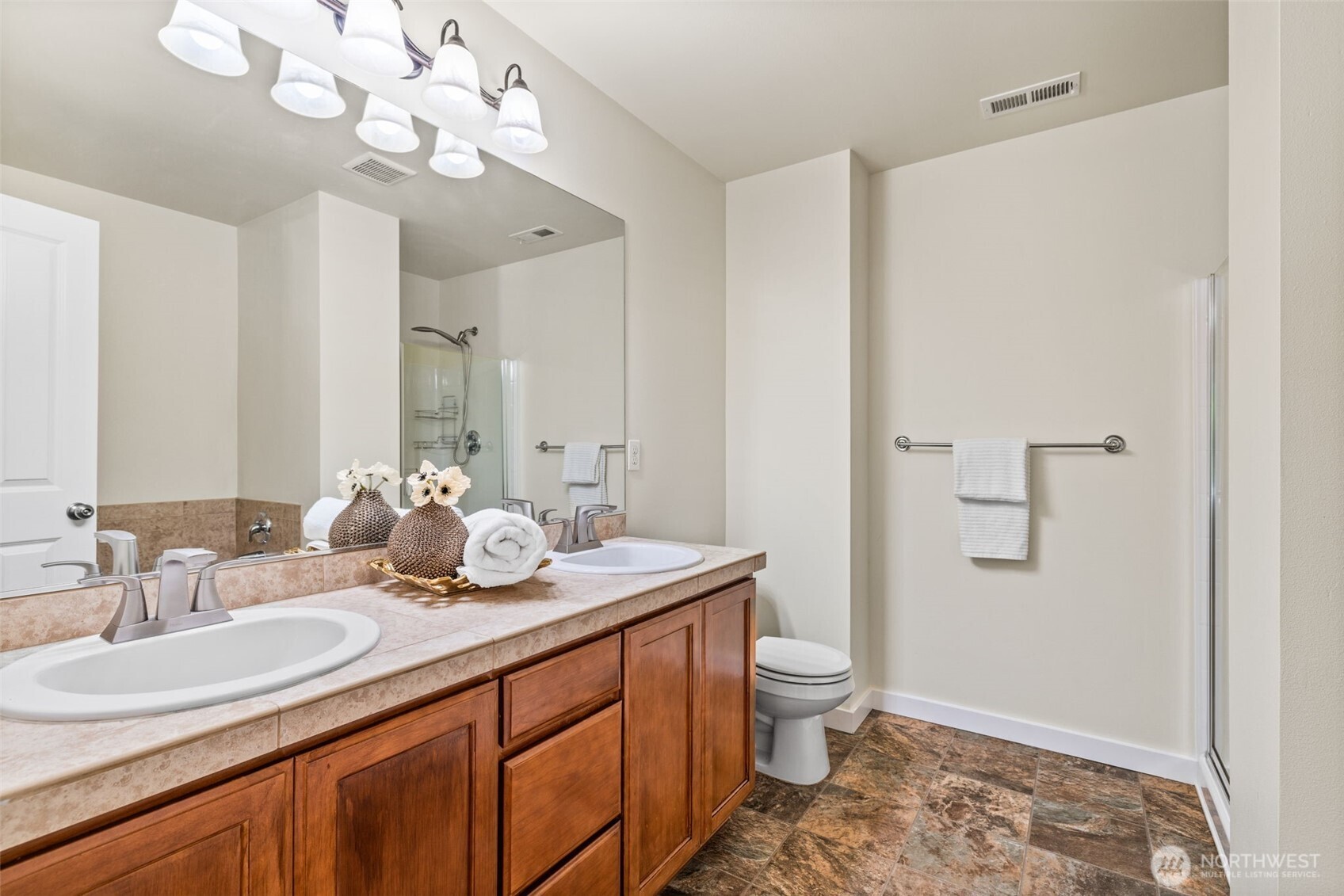 15623 44th Place W #Unit B, Lynnwood, WA 98087