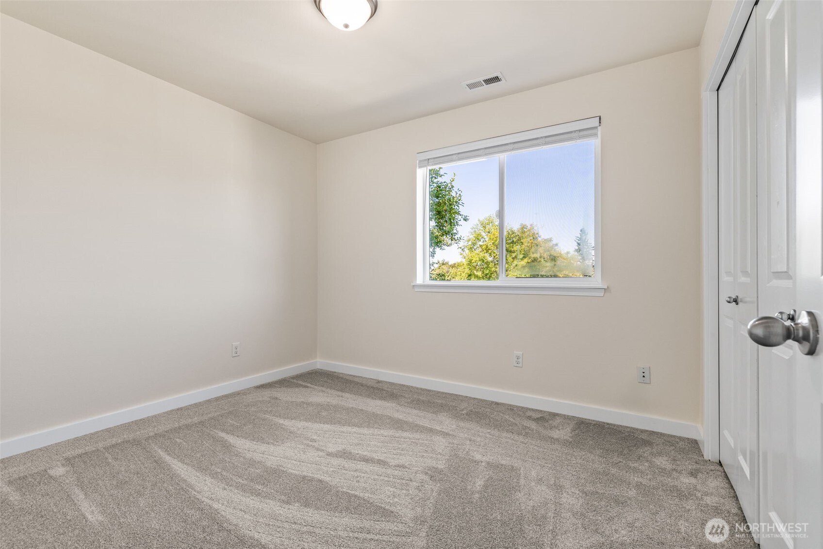 15623 44th Place W #Unit B, Lynnwood, WA 98087