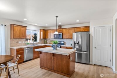 15623 44th Place W #Unit B, Lynnwood, WA 98087 - Photo 6