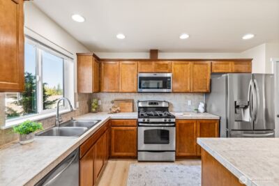 15623 44th Place W #Unit B, Lynnwood, WA 98087 - Photo 8