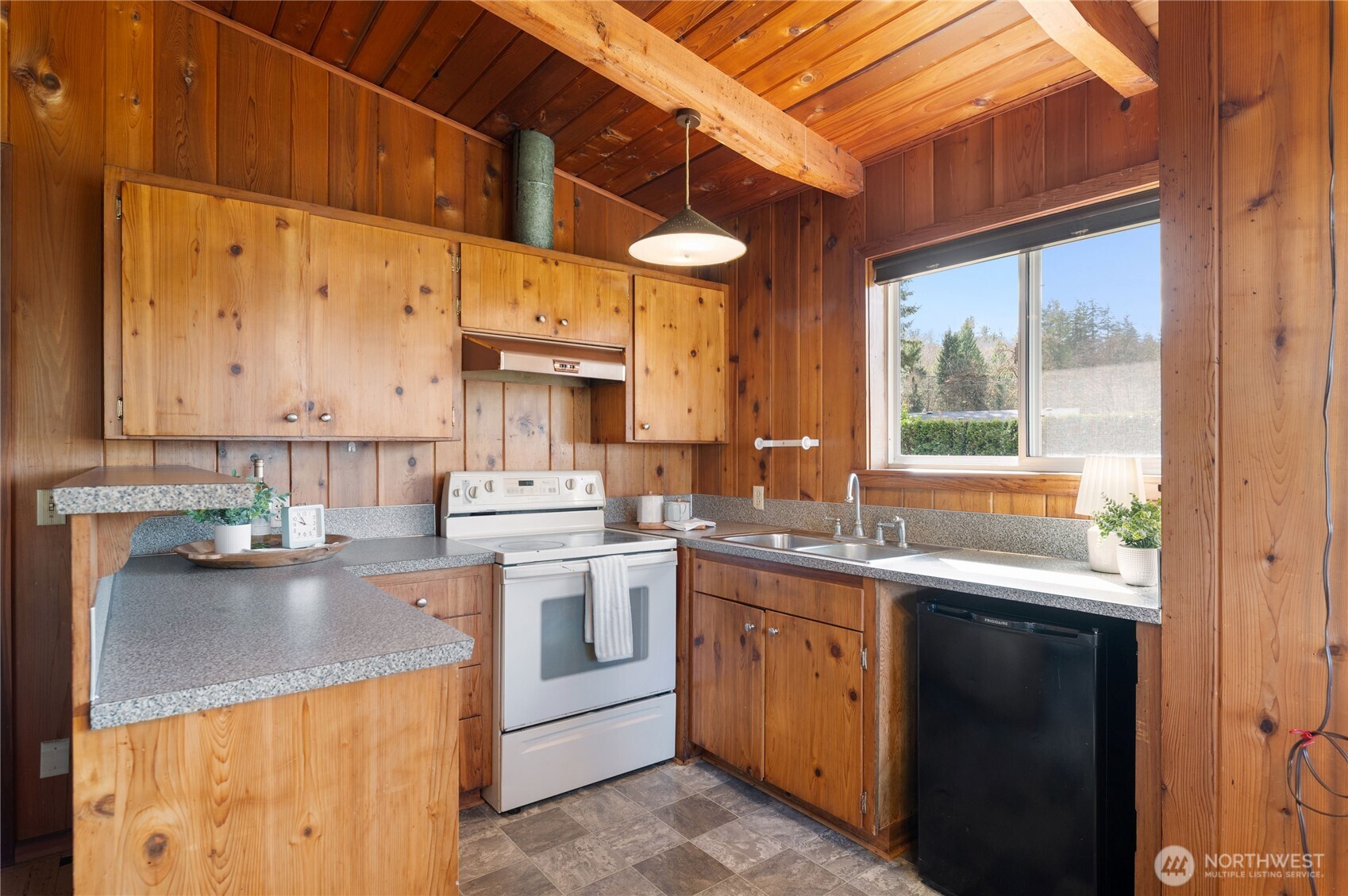 14870 E State Route 106 , Belfair, WA 98528