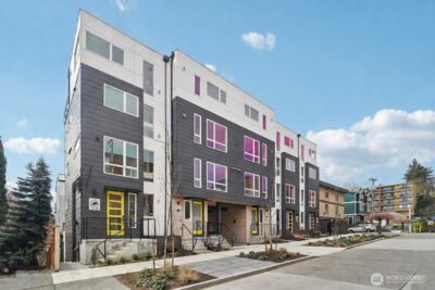 517 Howe Street #B, Seattle, WA 98109 - Photo 2