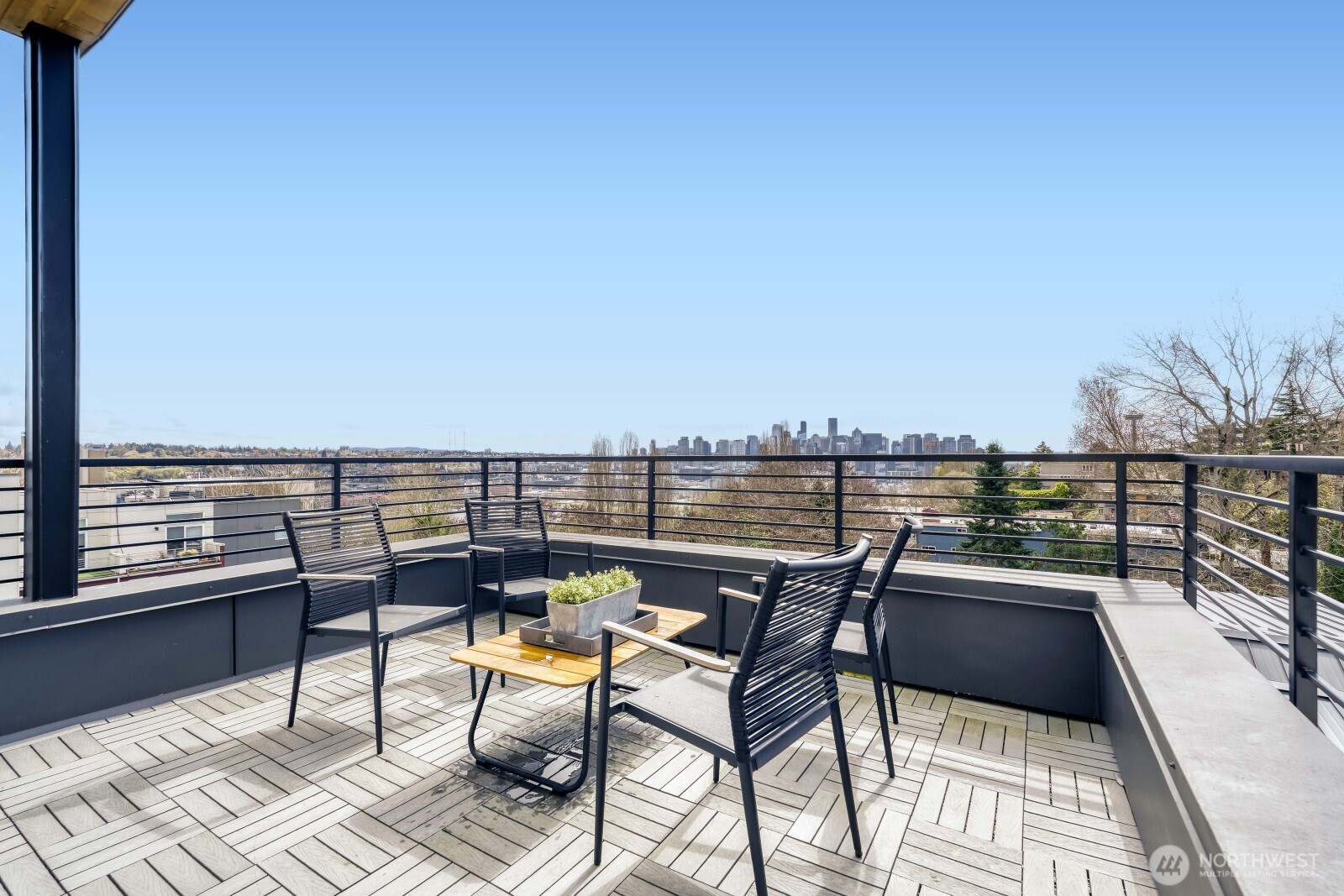 517 Howe Street #B, Seattle, WA 98109