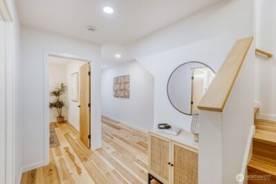 517 Howe Street #B, Seattle, WA 98109 - Photo 23