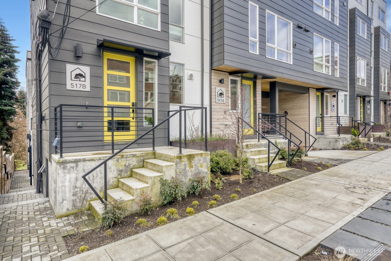 517 Howe Street #B, Seattle, WA 98109