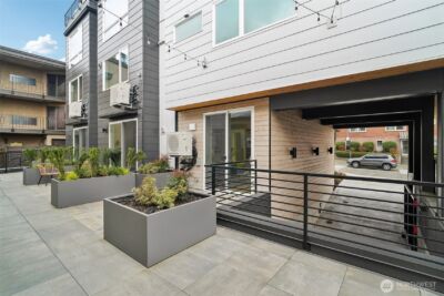 517 Howe Street #B, Seattle, WA 98109 - Photo 27