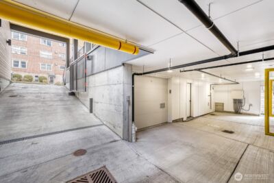 517 Howe Street #B, Seattle, WA 98109 - Photo 28