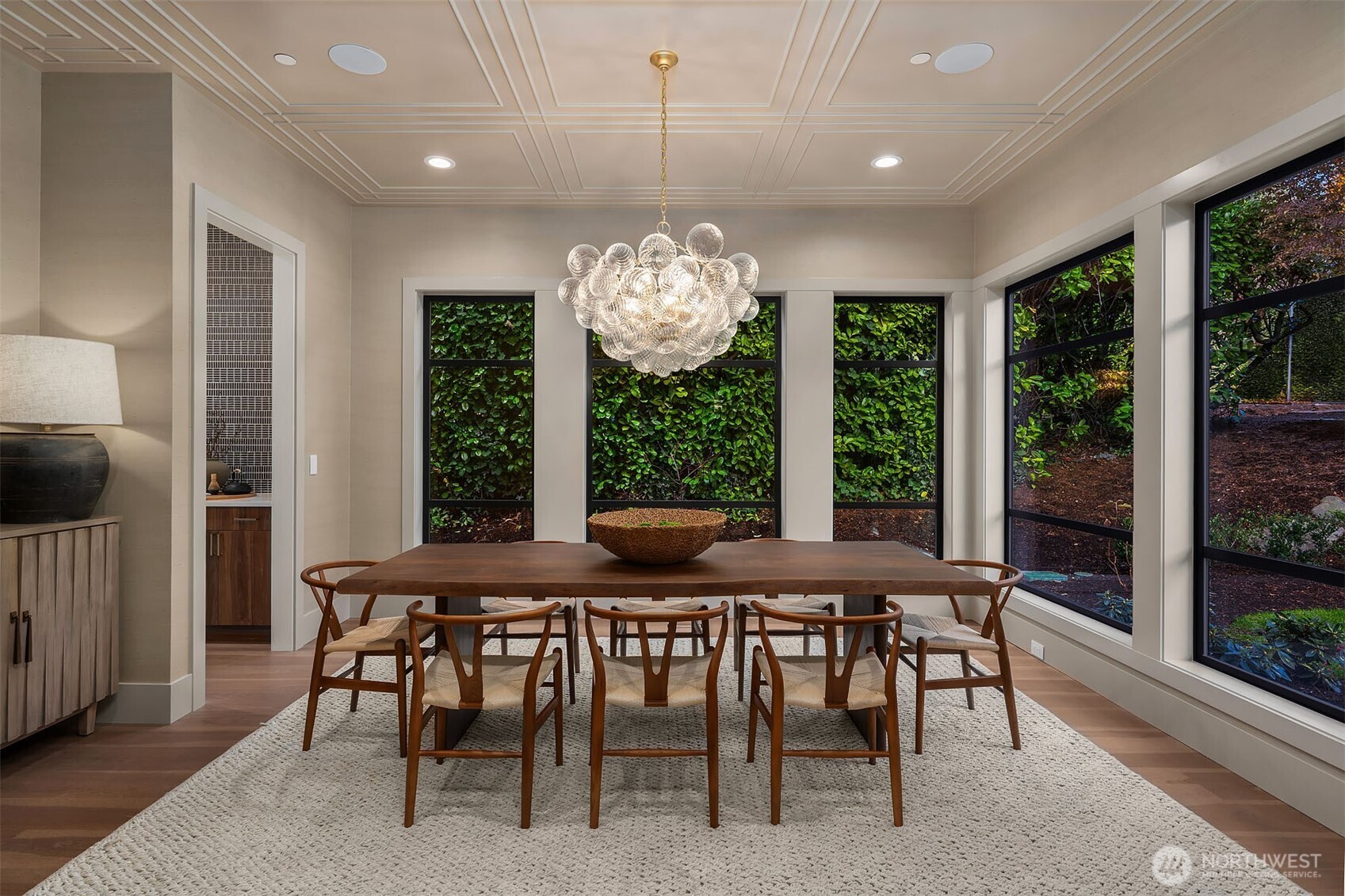 822 91st Avenue NE, Bellevue, WA 98004