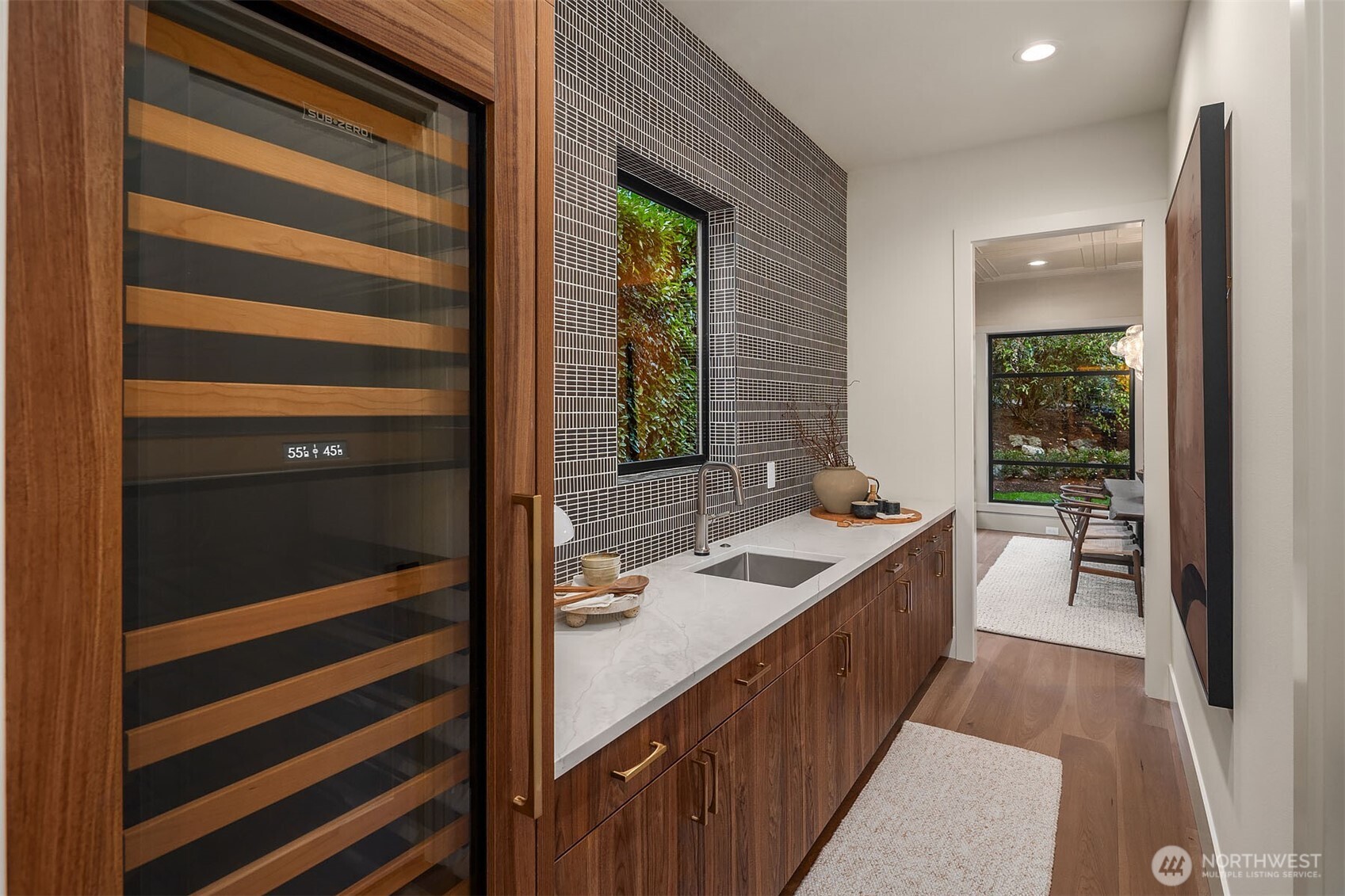 822 91st Avenue NE, Bellevue, WA 98004