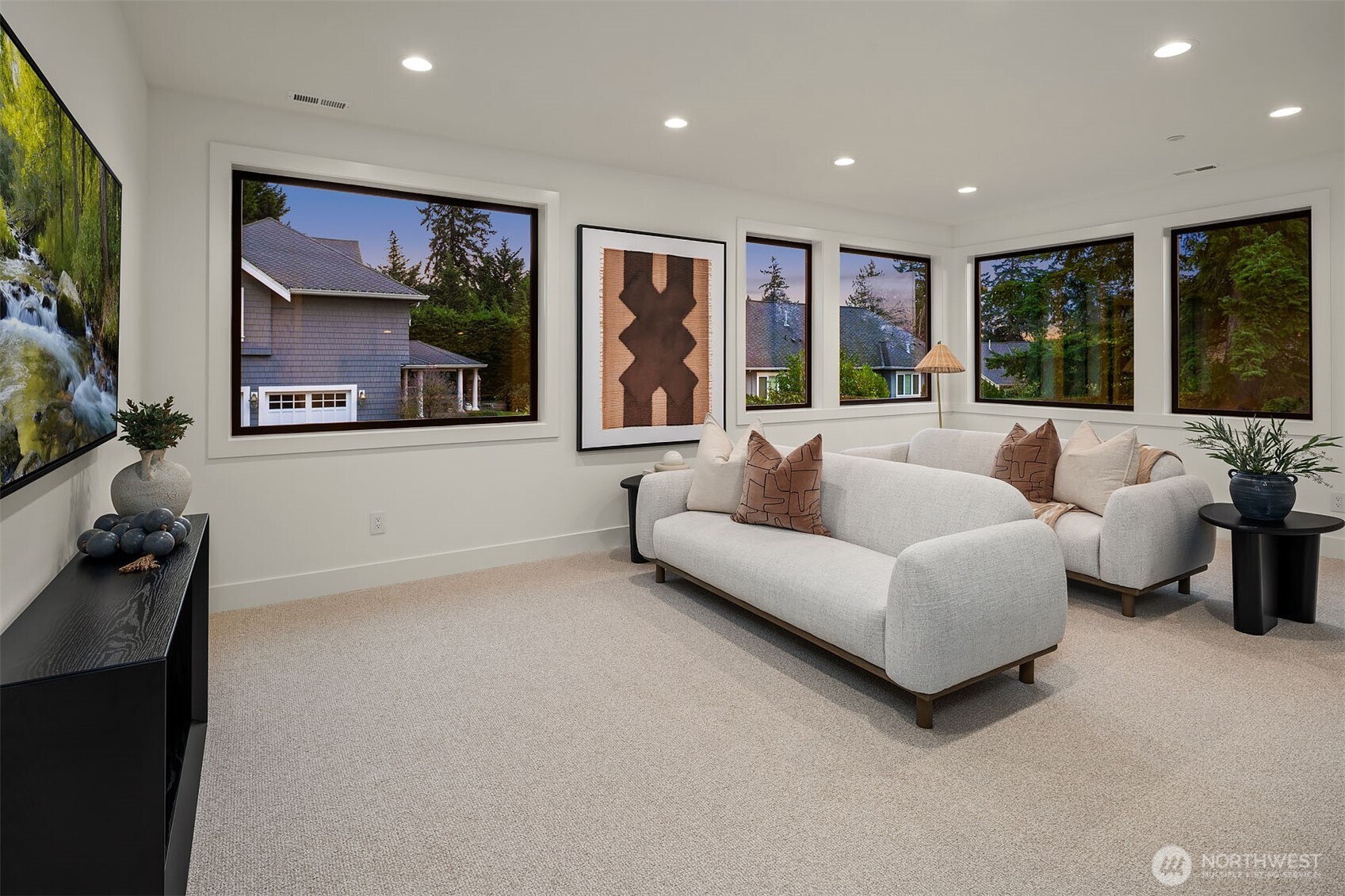 822 91st Avenue NE, Bellevue, WA 98004