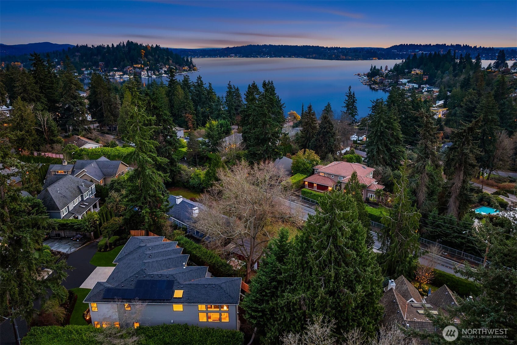 822 91st Avenue NE, Bellevue, WA 98004