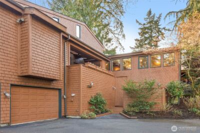 9261 SE 46th Street , Mercer Island, WA 98040