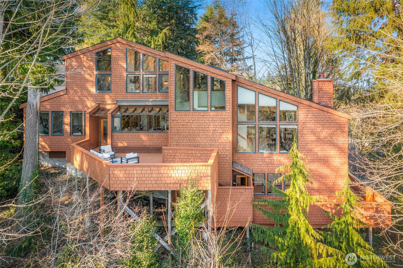 9261 SE 46th Street , Mercer Island, WA 98040