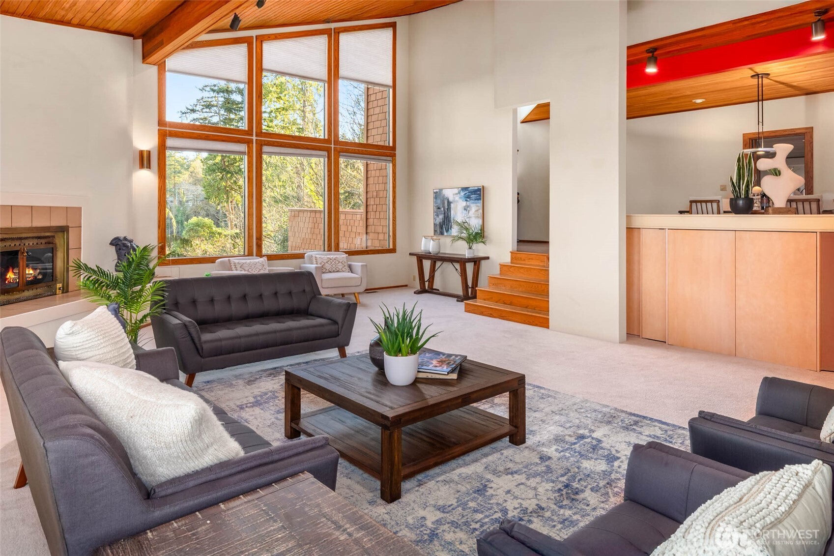 9261 SE 46th Street , Mercer Island, WA 98040