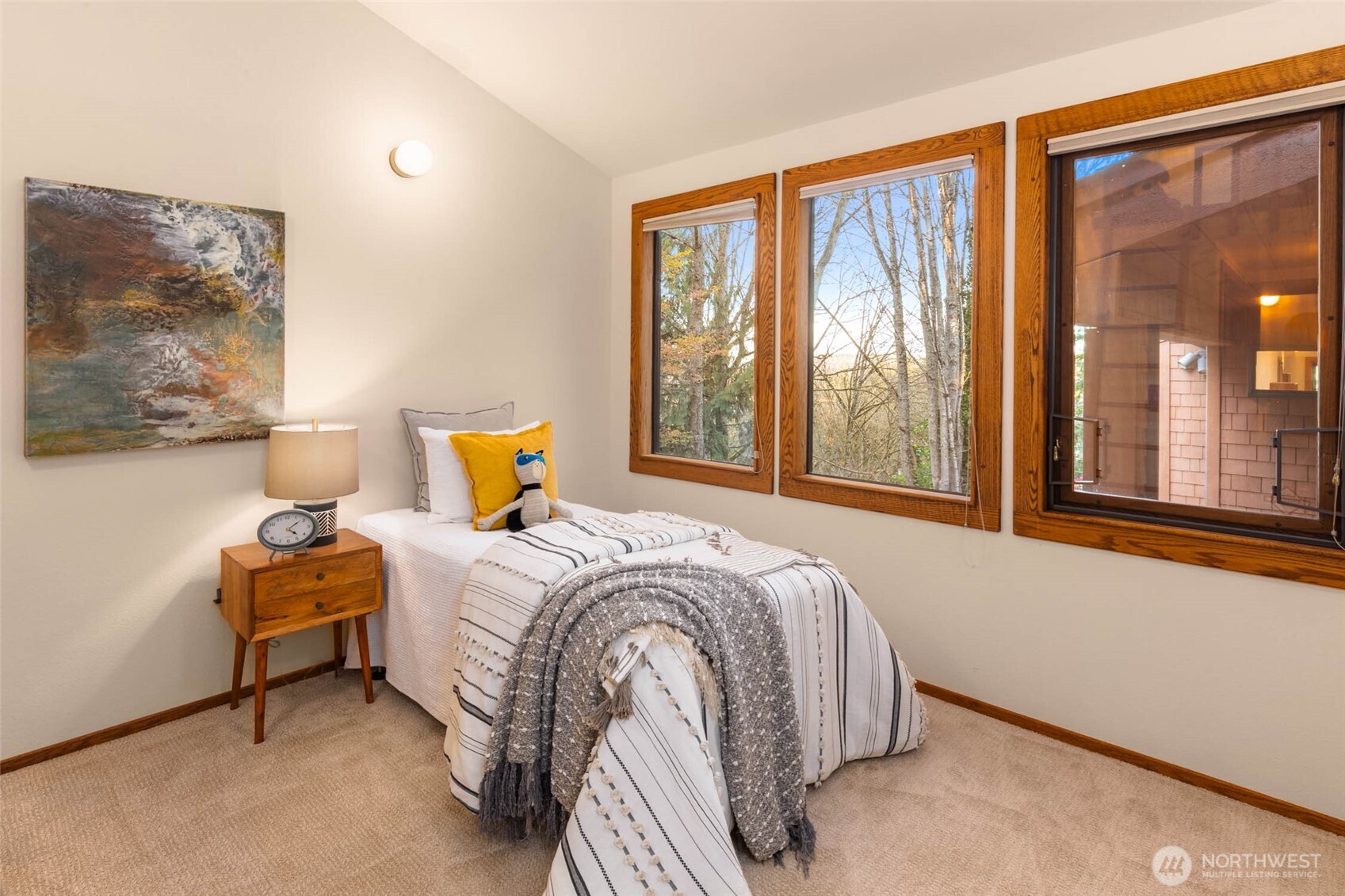 9261 SE 46th Street , Mercer Island, WA 98040