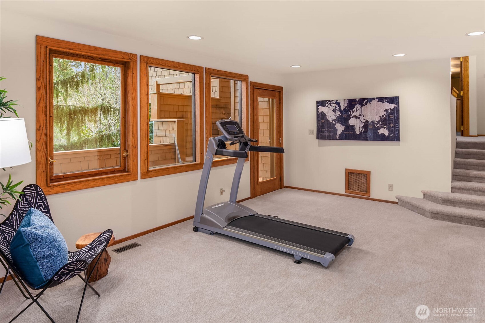 9261 SE 46th Street , Mercer Island, WA 98040