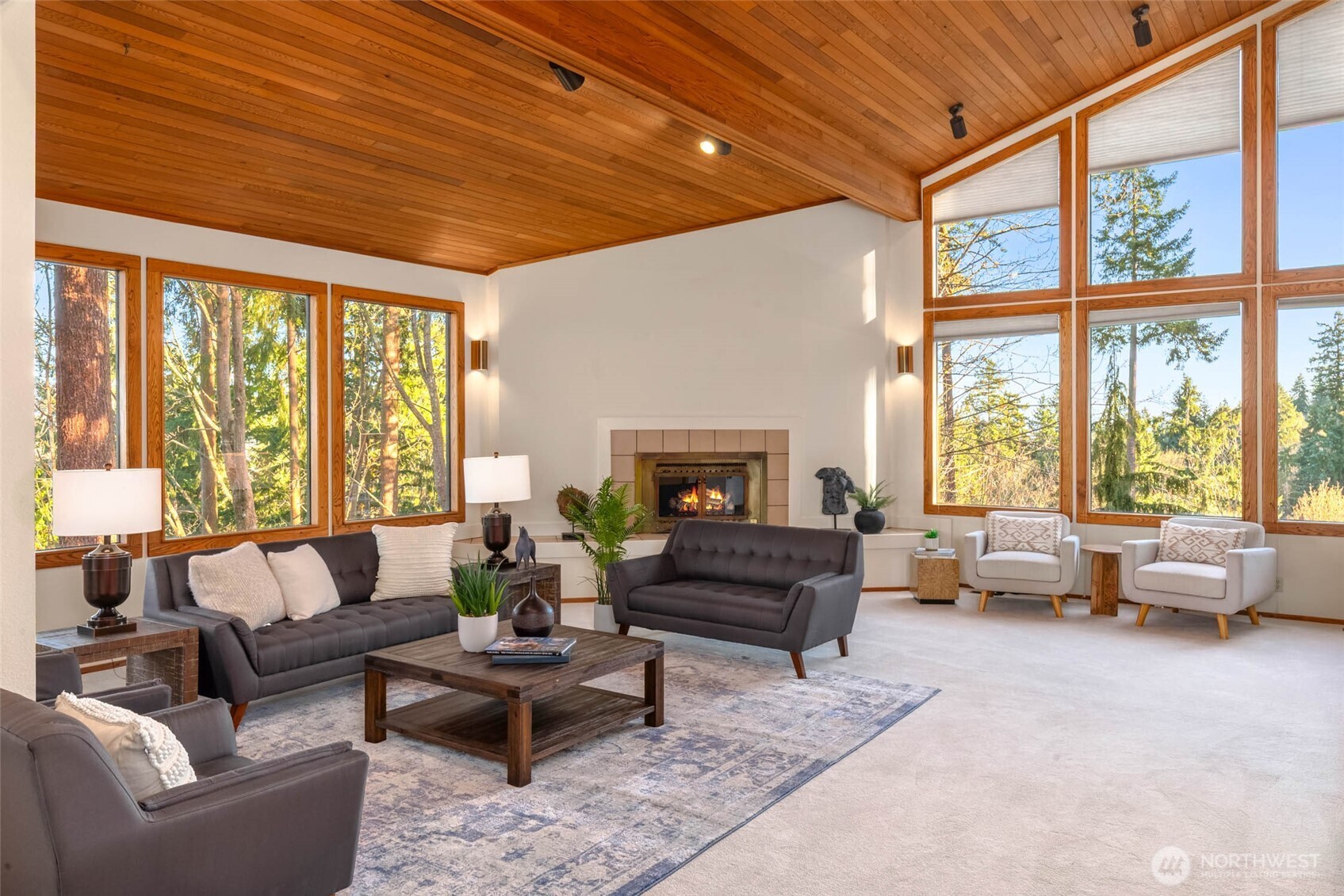 9261 SE 46th Street , Mercer Island, WA 98040