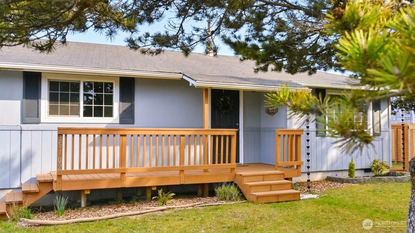 35102 H Place , Ocean Park, WA 98640