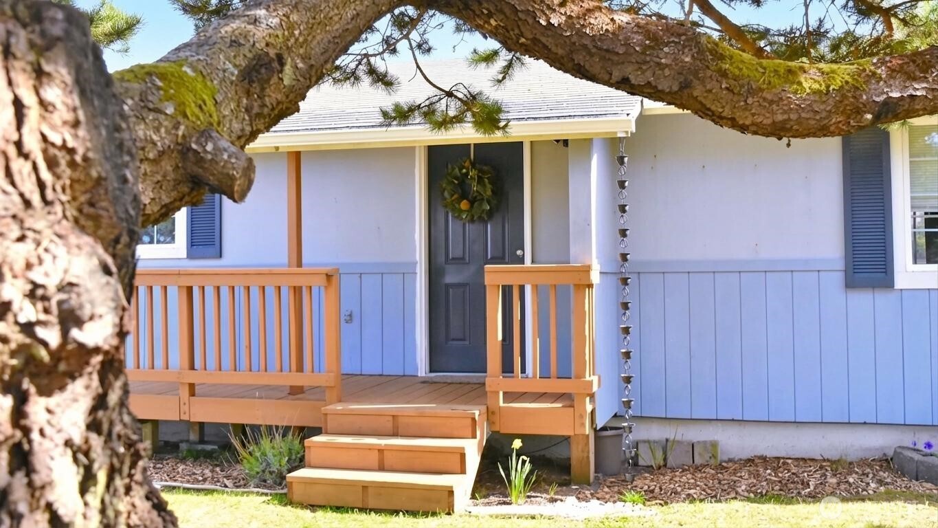 35102 H Place , Ocean Park, WA 98640