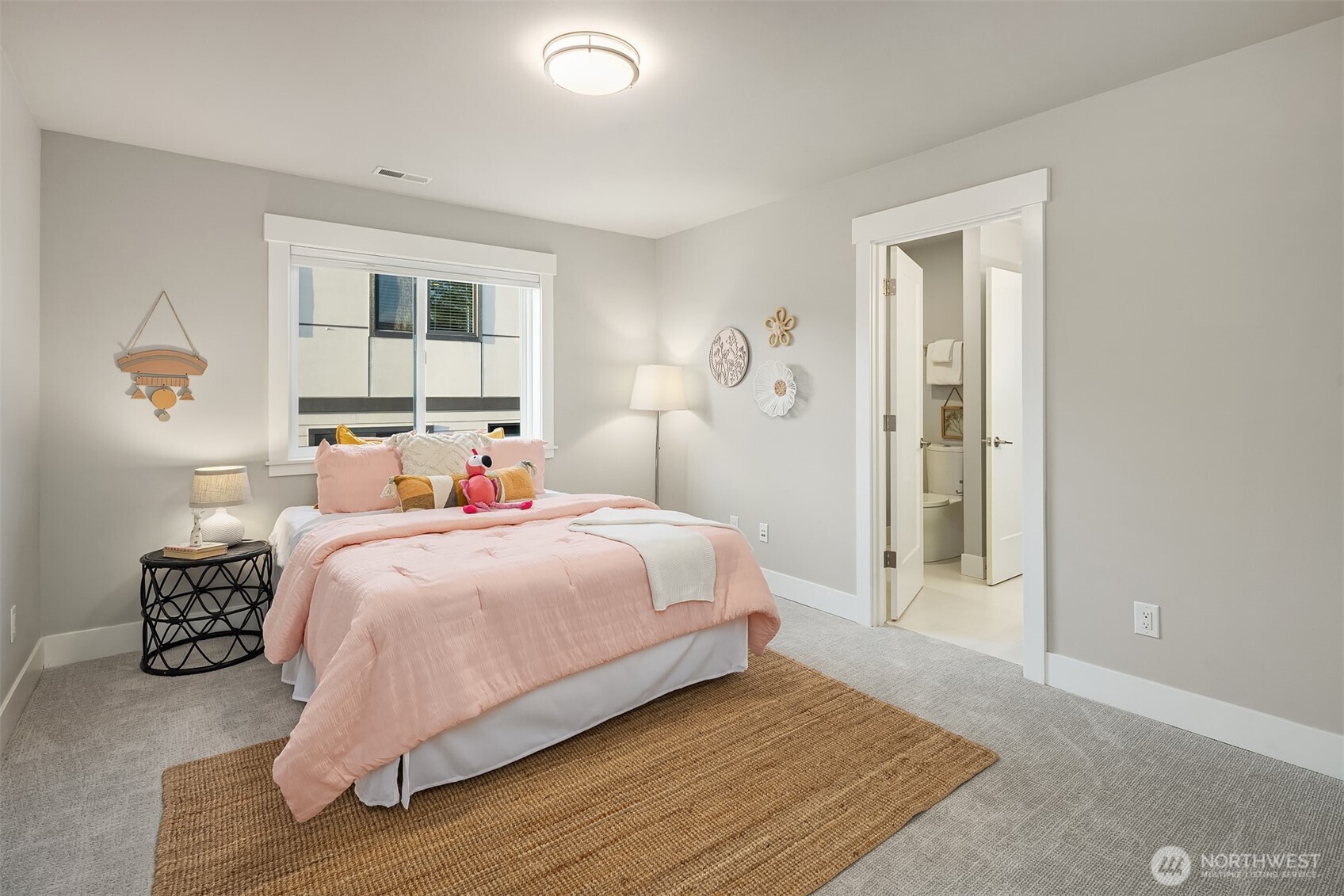 222 8th Avenue , Kirkland, WA 98033