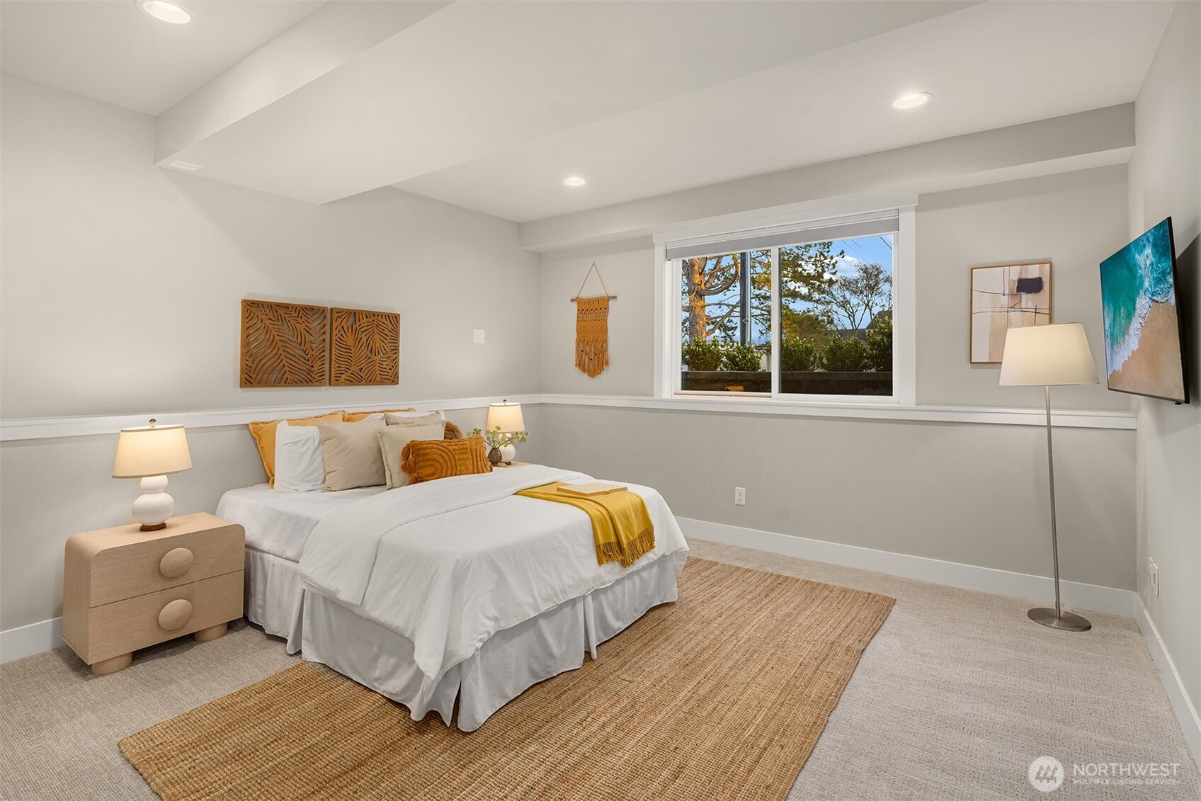 222 8th Avenue , Kirkland, WA 98033