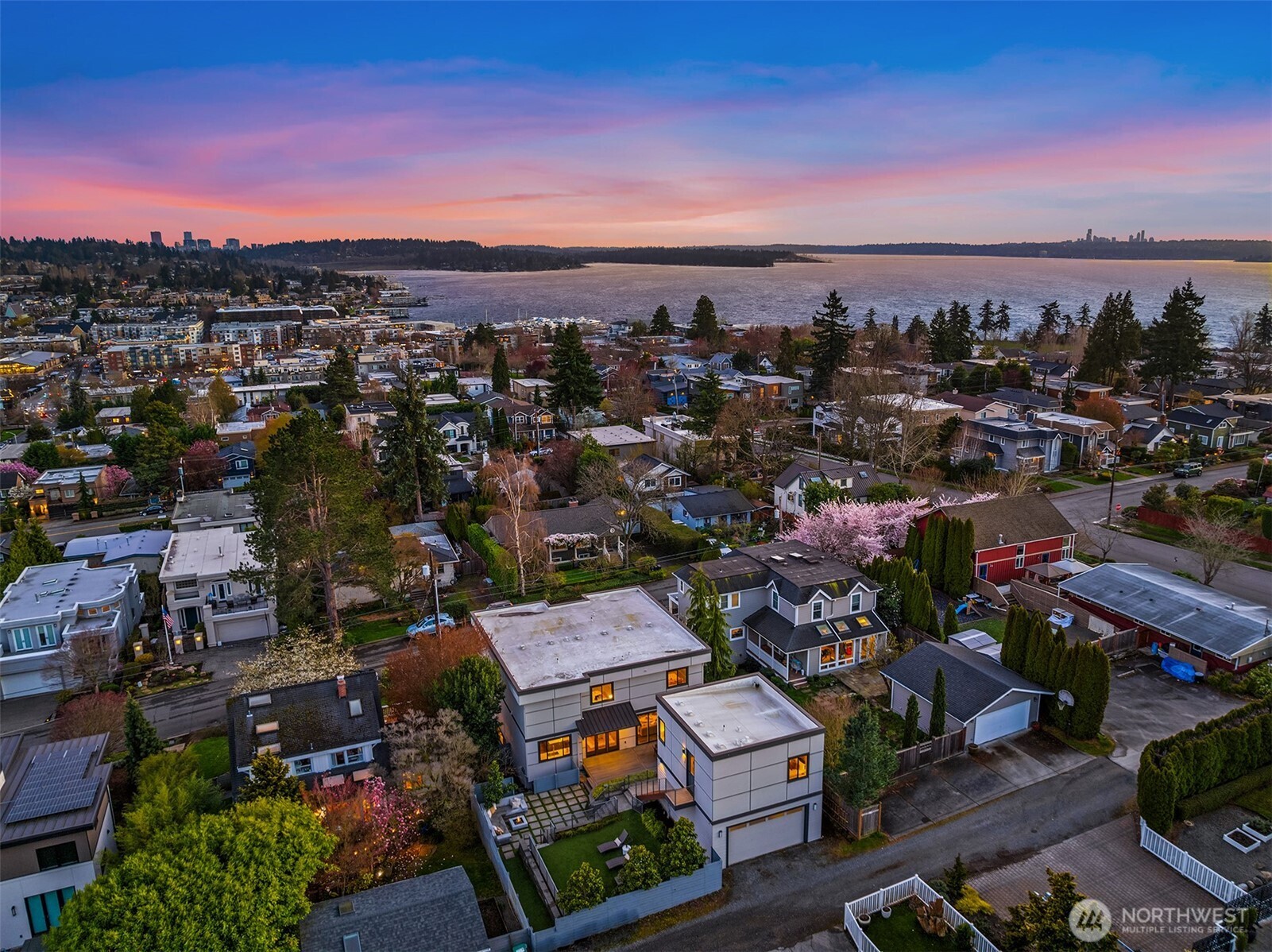 222 8th Avenue , Kirkland, WA 98033