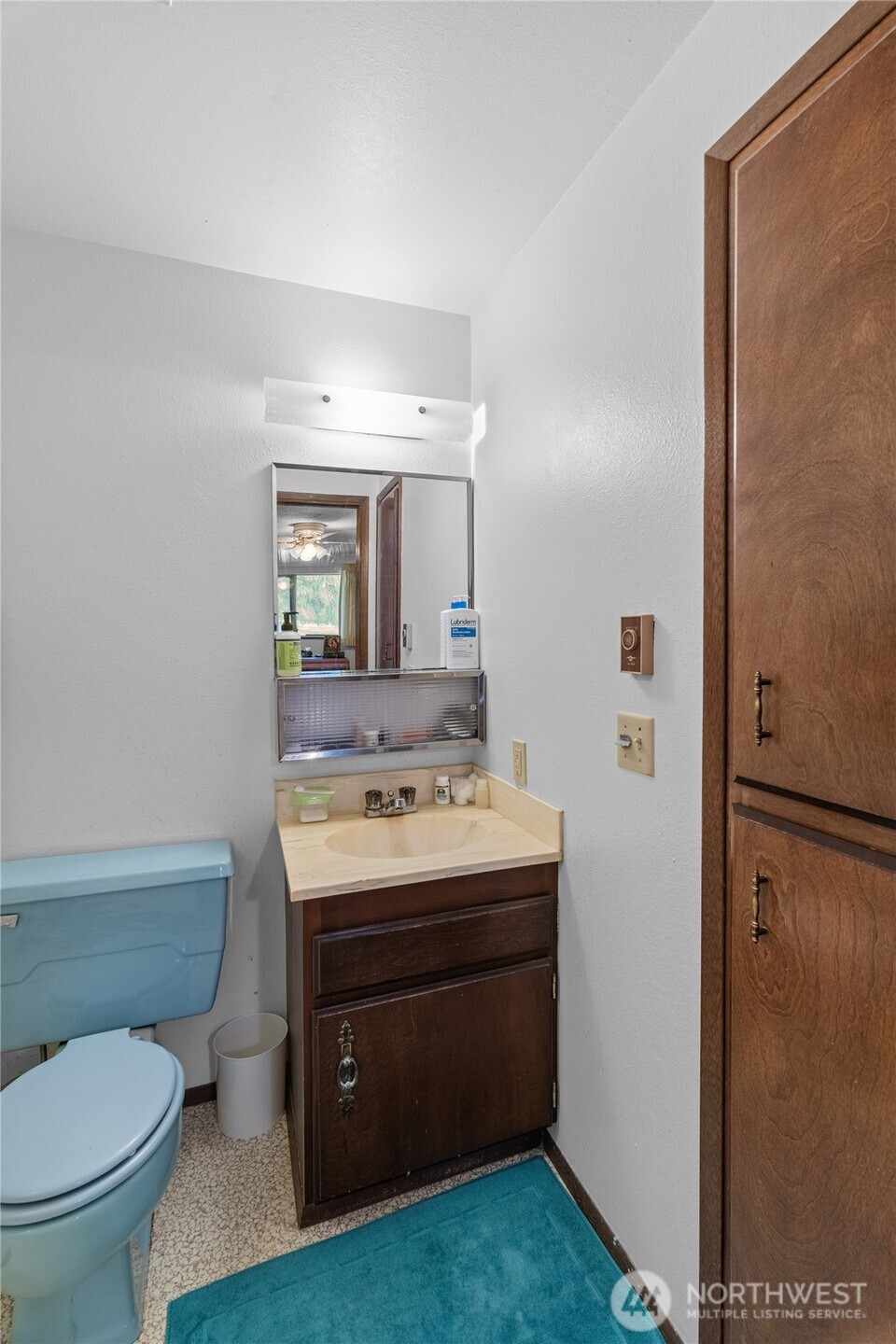 3708 Wesley Loop NW #A&B, Olympia, WA 98502